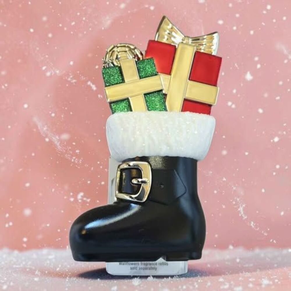 Bath & Body Works Santa's Boot Wallflowers Fragrance Plug Christmas Holiday NEW